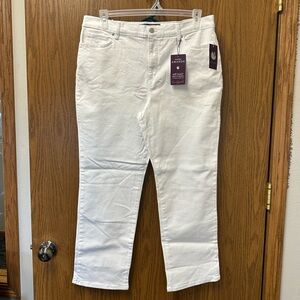 Gloria Vanderbilt jeans 16 short